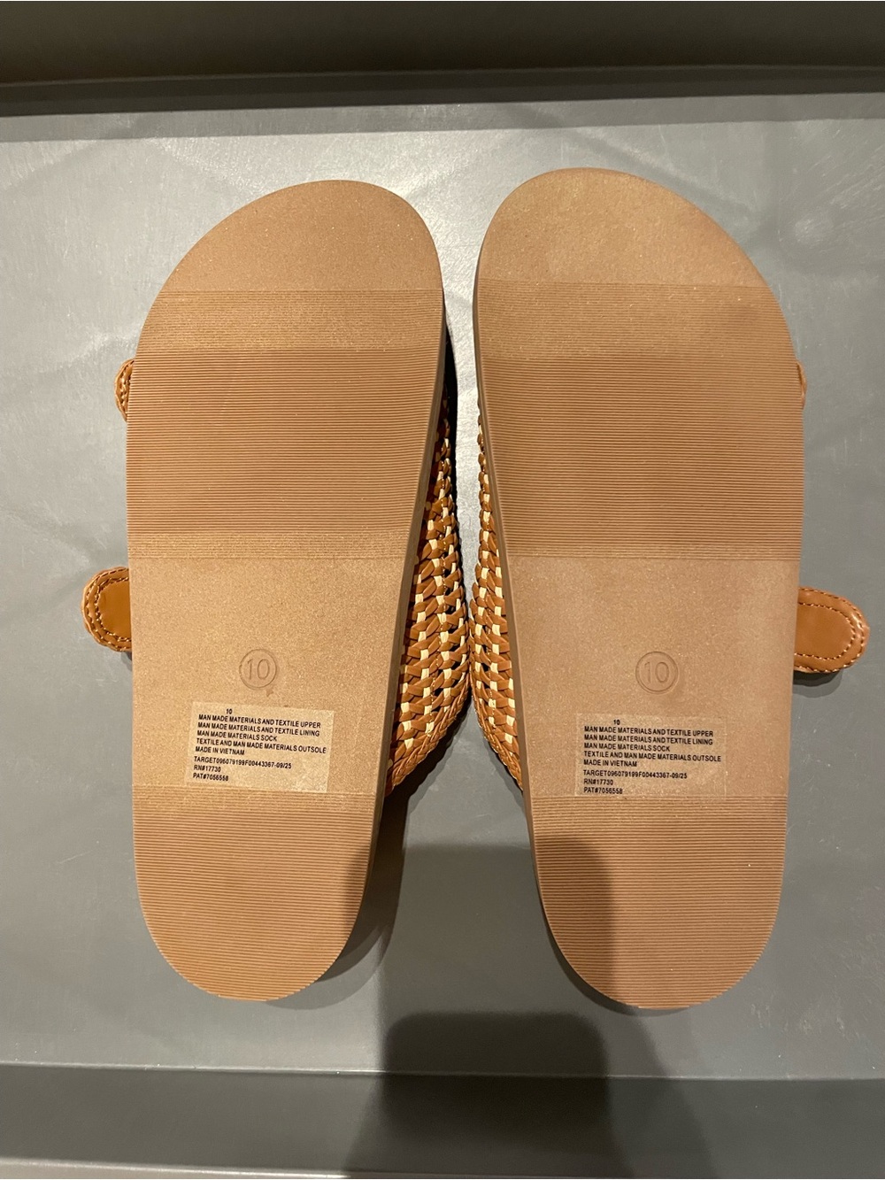 Universal Thread Women’s Collin Sandals brown/tan Size 10 NWOT - Picture 3 of 4